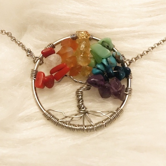 Rainbow chakra pride tree of life boho necklace - Picture 8 of 10